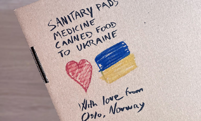 Nå kan du sende hjelp gratis til Ukraina med Posten