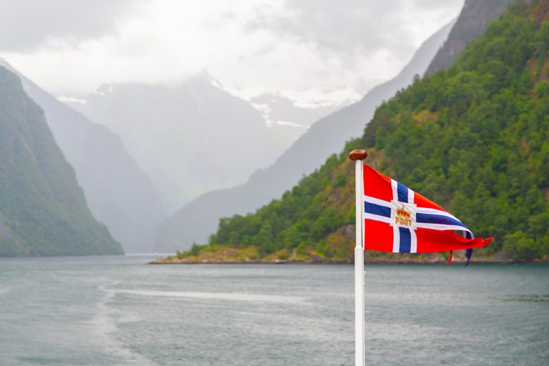 Hvorfor er det så vanskelig å omadressere post?